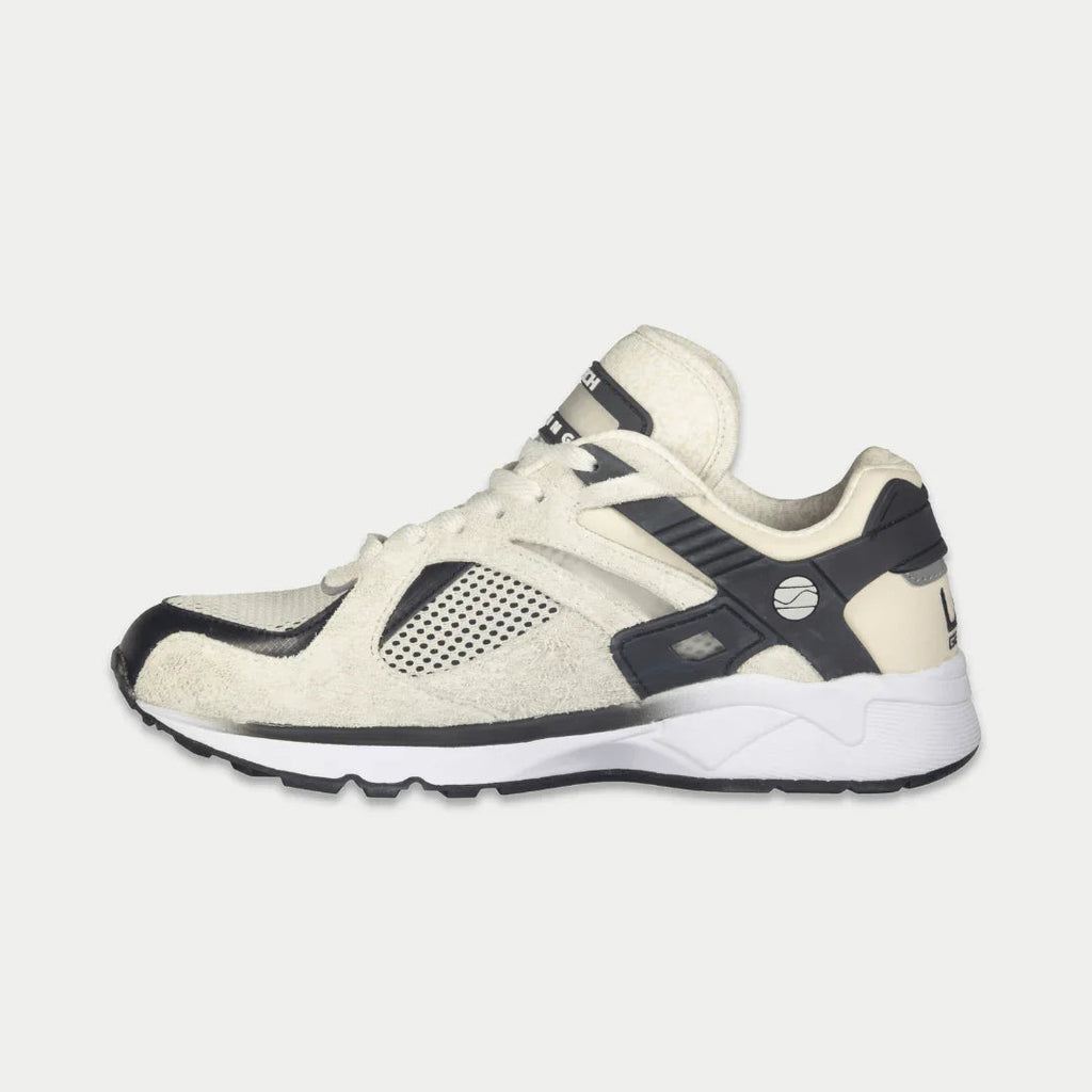 LA Gear Women's Catapult Light-up Lowtop | White x Black