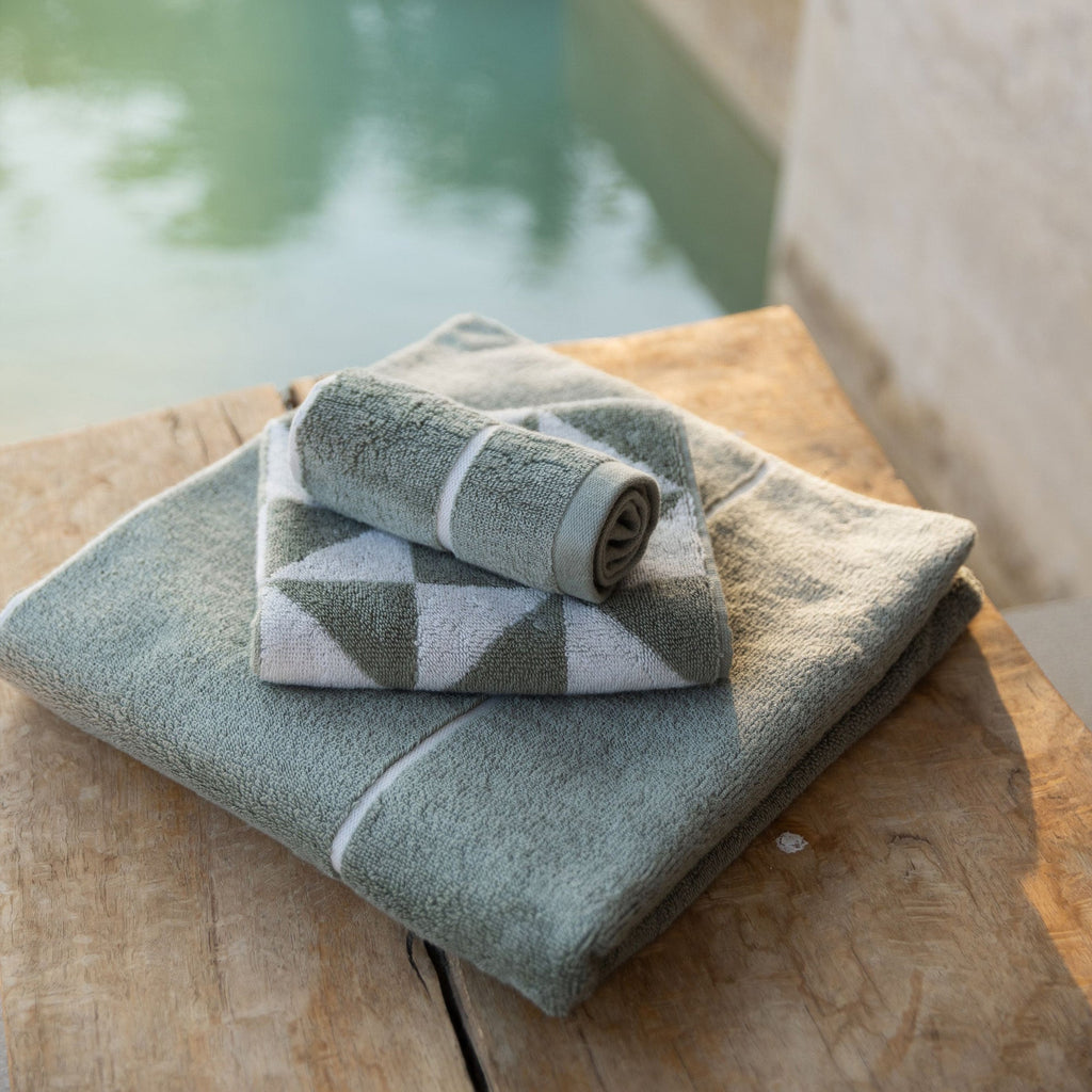 Umbra Australian Cotton Towels — Plush 600 GSM Bath Towel Sets