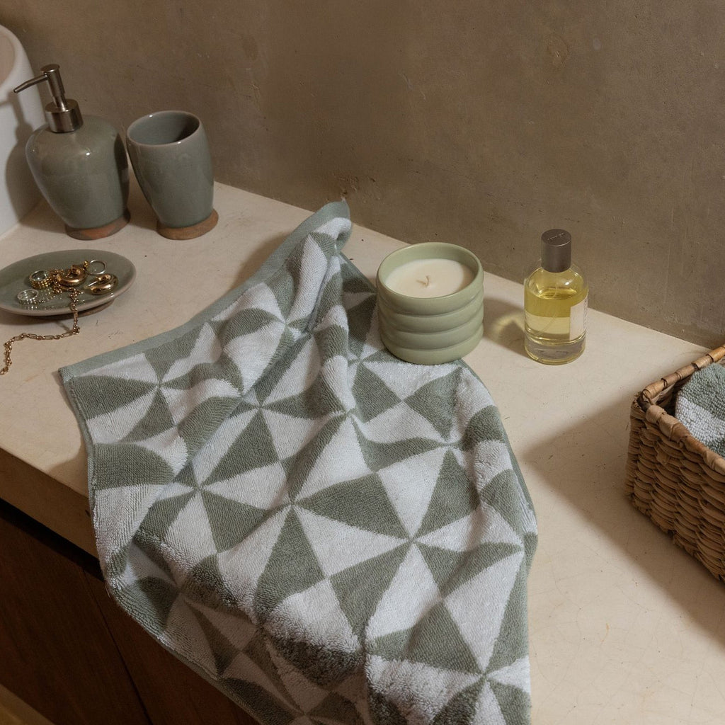 Umbra Australian Cotton Towels — Plush 600 GSM Bath Towel Sets